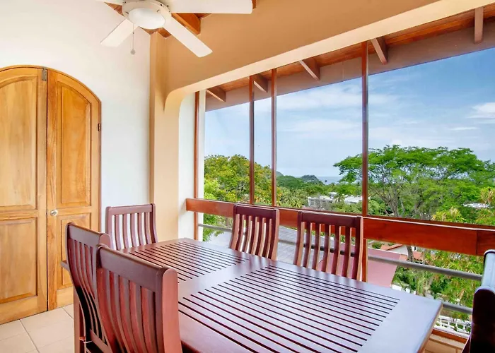 Hébergement de vacances Tropical With Spectacular Ocean Views, Panoramic Dining Terrace & Quick Walk To Coco