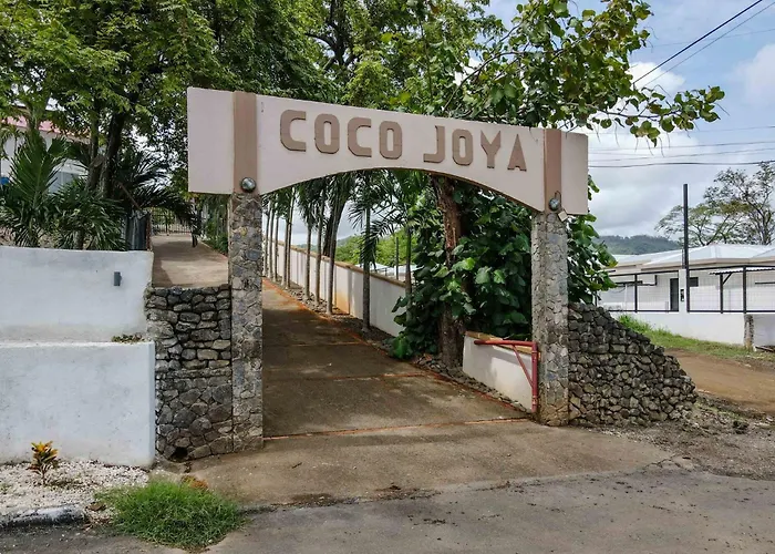 Tropical With Spectacular Ocean Views, Panoramic Dining Terrace & Quick Walk To *