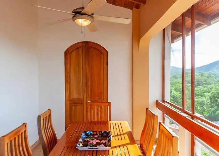 Hébergement de vacances Tropical With Spectacular Ocean Views, Panoramic Dining Terrace & Quick Walk To Coco