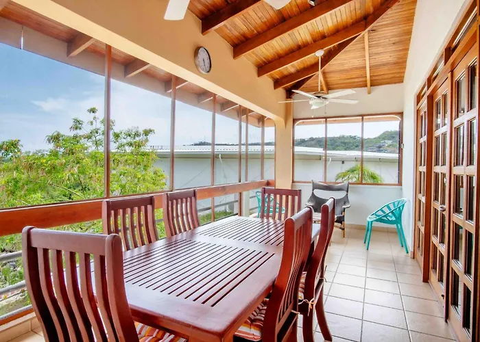Hébergement de vacances Tropical With Spectacular Ocean Views, Panoramic Dining Terrace & Quick Walk To *