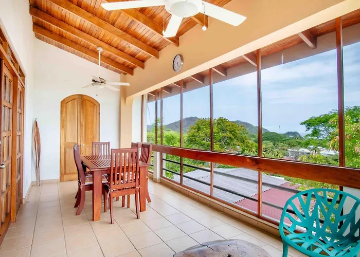 Tropical With Spectacular Ocean Views, Panoramic Dining Terrace & Quick Walk To Hébergement de vacances *