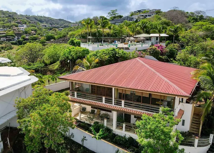 Tropical With Spectacular Ocean Views, Panoramic Dining Terrace & Quick Walk To Coco